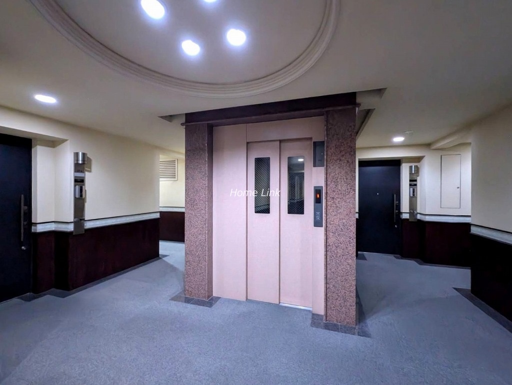 クアトロウーノ城北中央公園　エレベーターホール